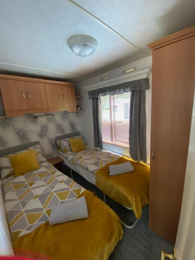 Unique Caravan With Outdoor Space Ballantrae Εξωτερικό φωτογραφία