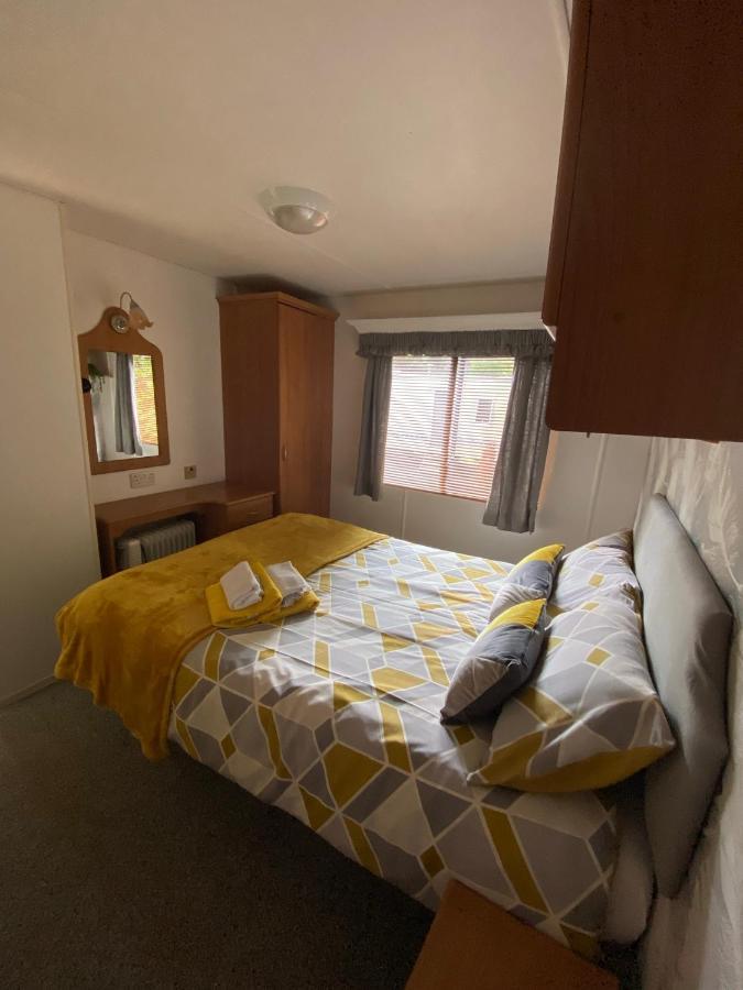 Unique Caravan With Outdoor Space Ballantrae Εξωτερικό φωτογραφία