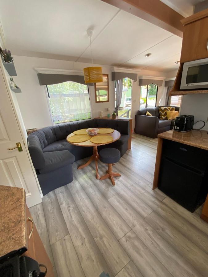 Unique Caravan With Outdoor Space Ballantrae Εξωτερικό φωτογραφία