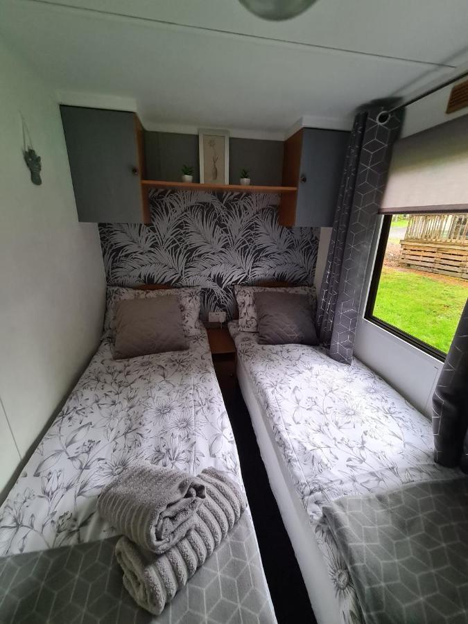 Unique Caravan With Outdoor Space Ballantrae Εξωτερικό φωτογραφία