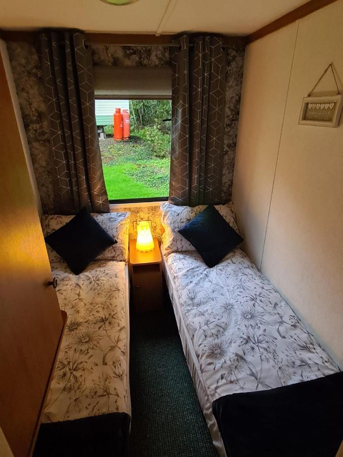 Unique Caravan With Outdoor Space Ballantrae Εξωτερικό φωτογραφία