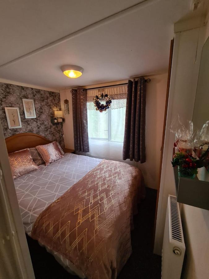 Unique Caravan With Outdoor Space Ballantrae Εξωτερικό φωτογραφία