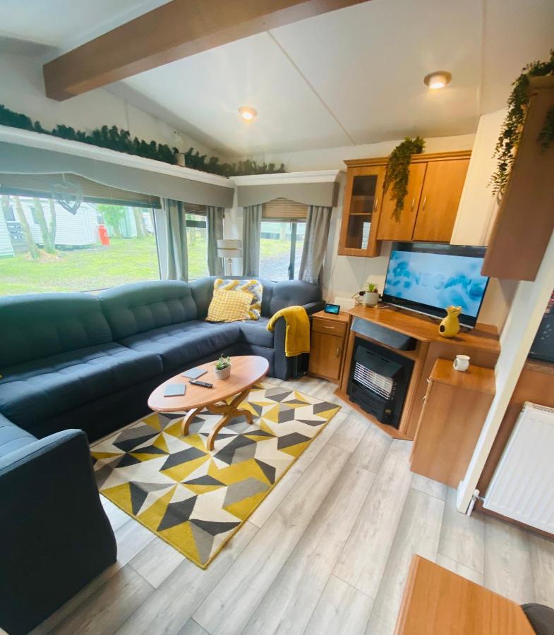 Unique Caravan With Outdoor Space Ballantrae Εξωτερικό φωτογραφία