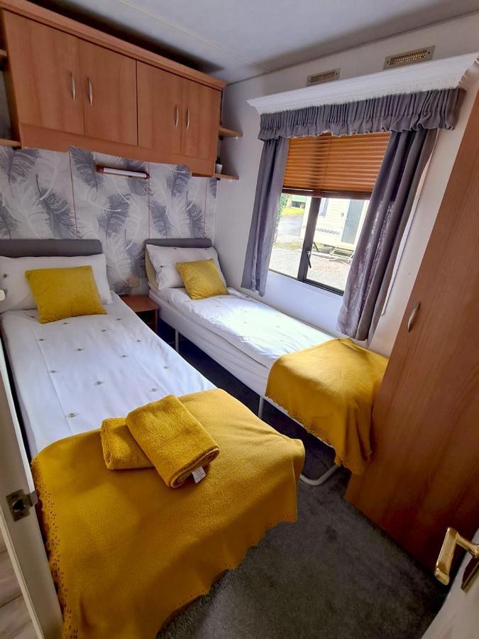 Unique Caravan With Outdoor Space Ballantrae Εξωτερικό φωτογραφία