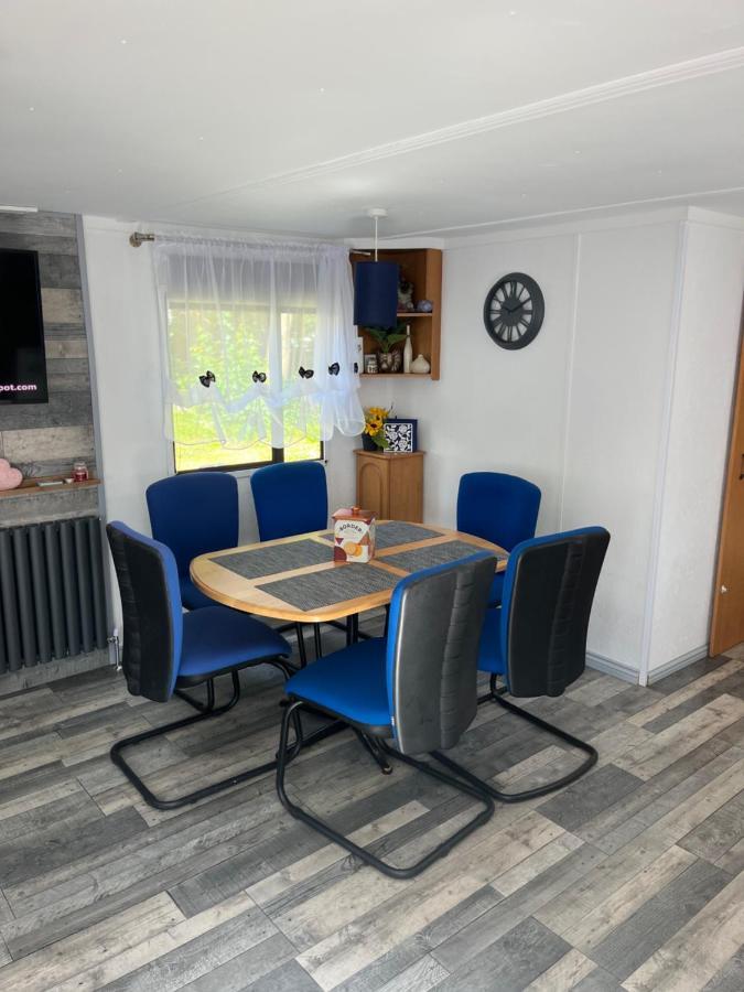 Unique Caravan With Outdoor Space Ballantrae Εξωτερικό φωτογραφία